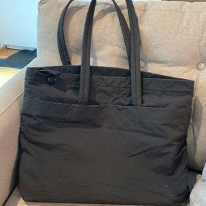 Lululemon On My Level Tote 15L